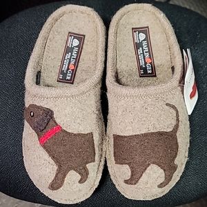 slippers